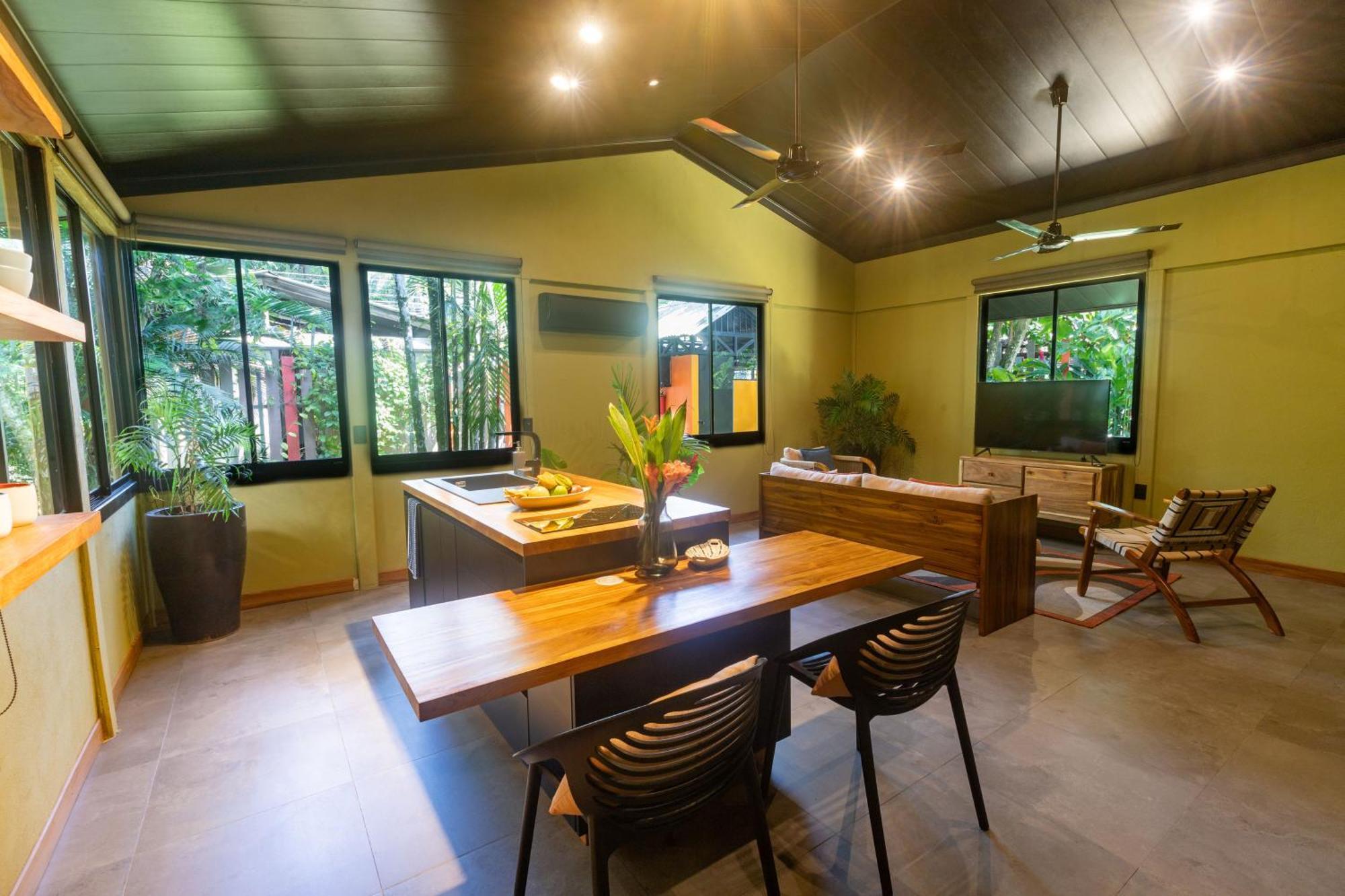 Hotel Banana Azul - Adults Only Puerto Viejo de Talamanca ภายนอก รูปภาพ